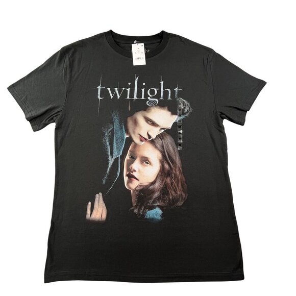 Twilight Movie Edward Bella Men's Medium Black Shirt New Moon Eclipse Breaking - Picture 1 of 8